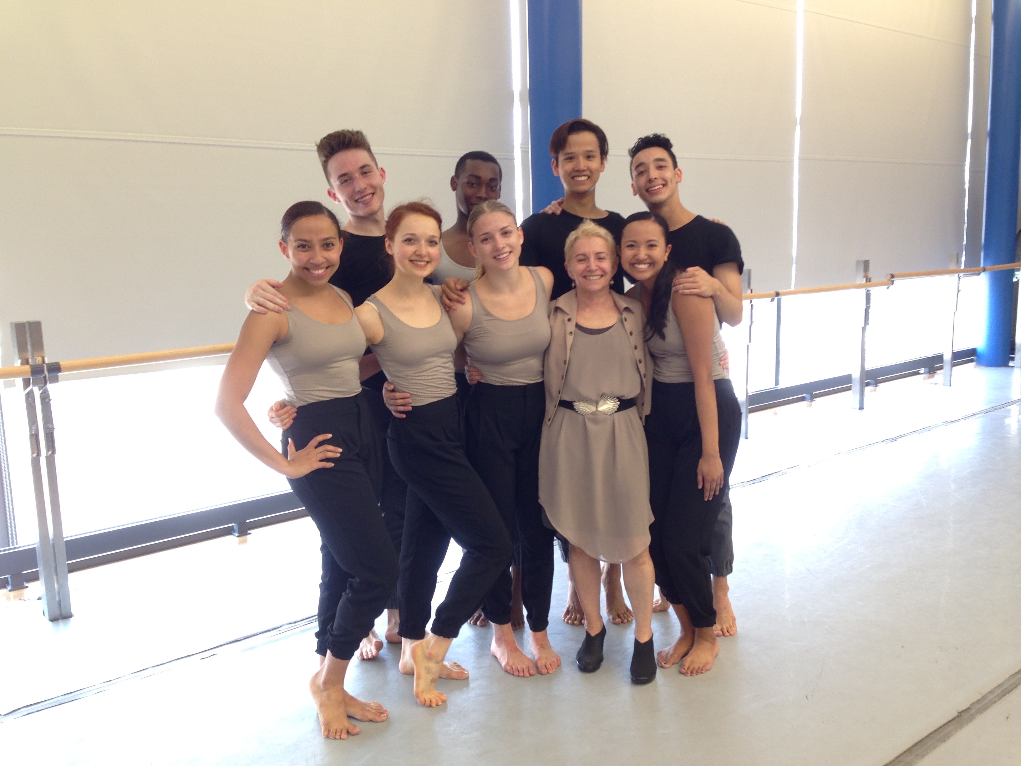 Mossy and dancers in a studio