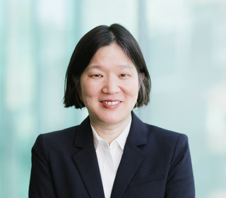 Faculty portrait of Elizabeth Chang