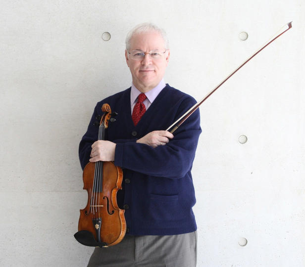 faculty portrait of Joel Smirnoff