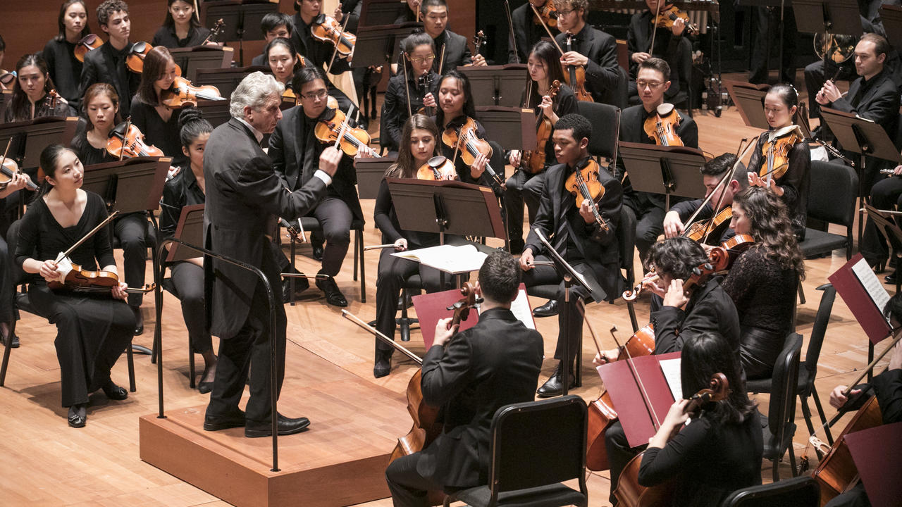 Conductor Peter Oundjian and the Juilliard Orchestra