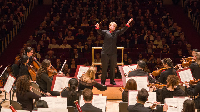 Juilliard Orchestra Conducted by Marin Alsop