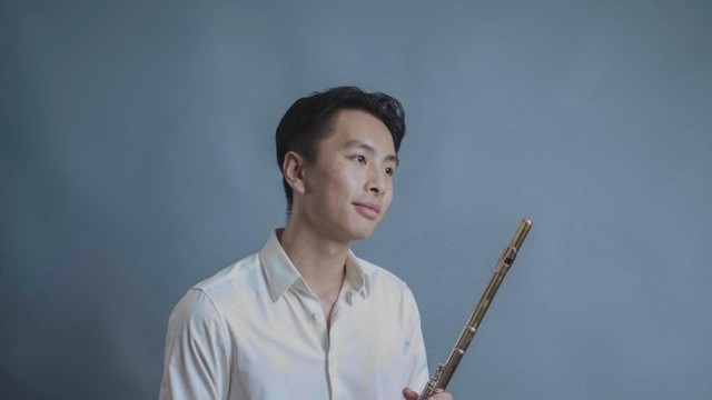 Khoi Dinh, Flute